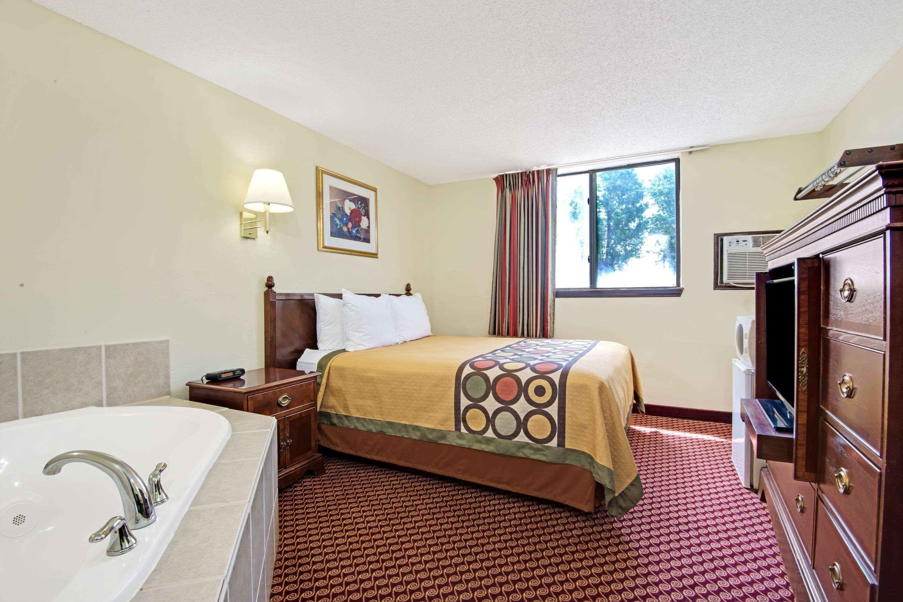 Baymont Inn & Suites By Wyndham Liberty Extérieur photo