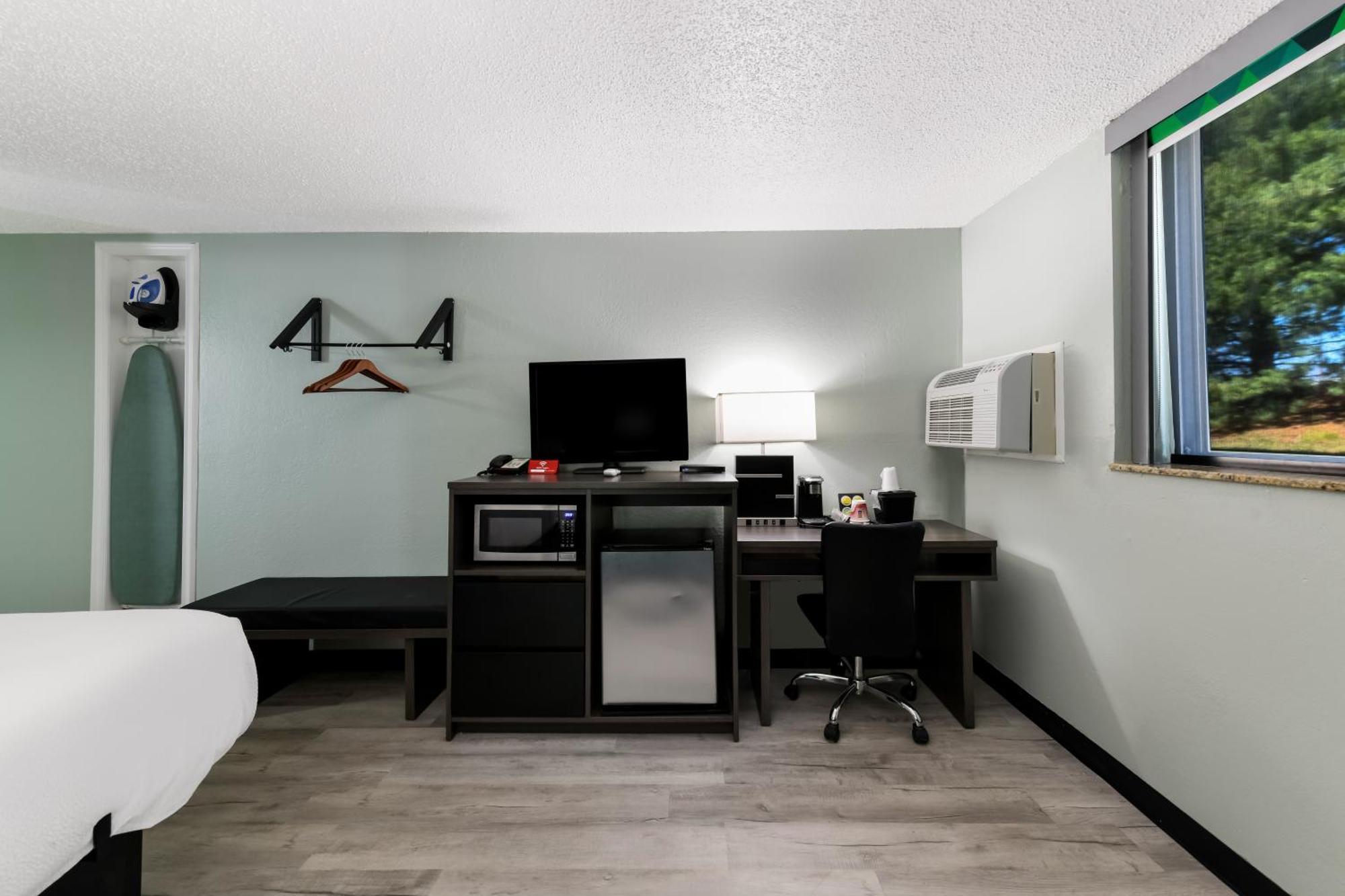 Baymont Inn & Suites By Wyndham Liberty Extérieur photo