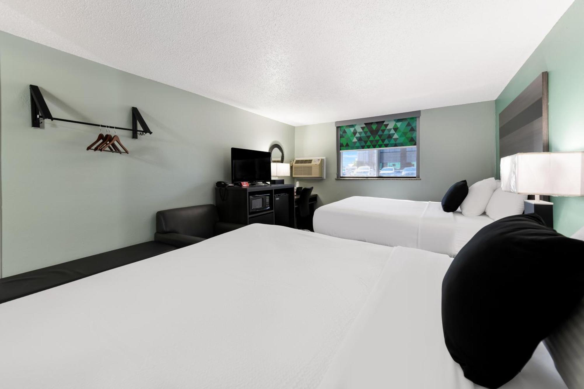 Baymont Inn & Suites By Wyndham Liberty Extérieur photo