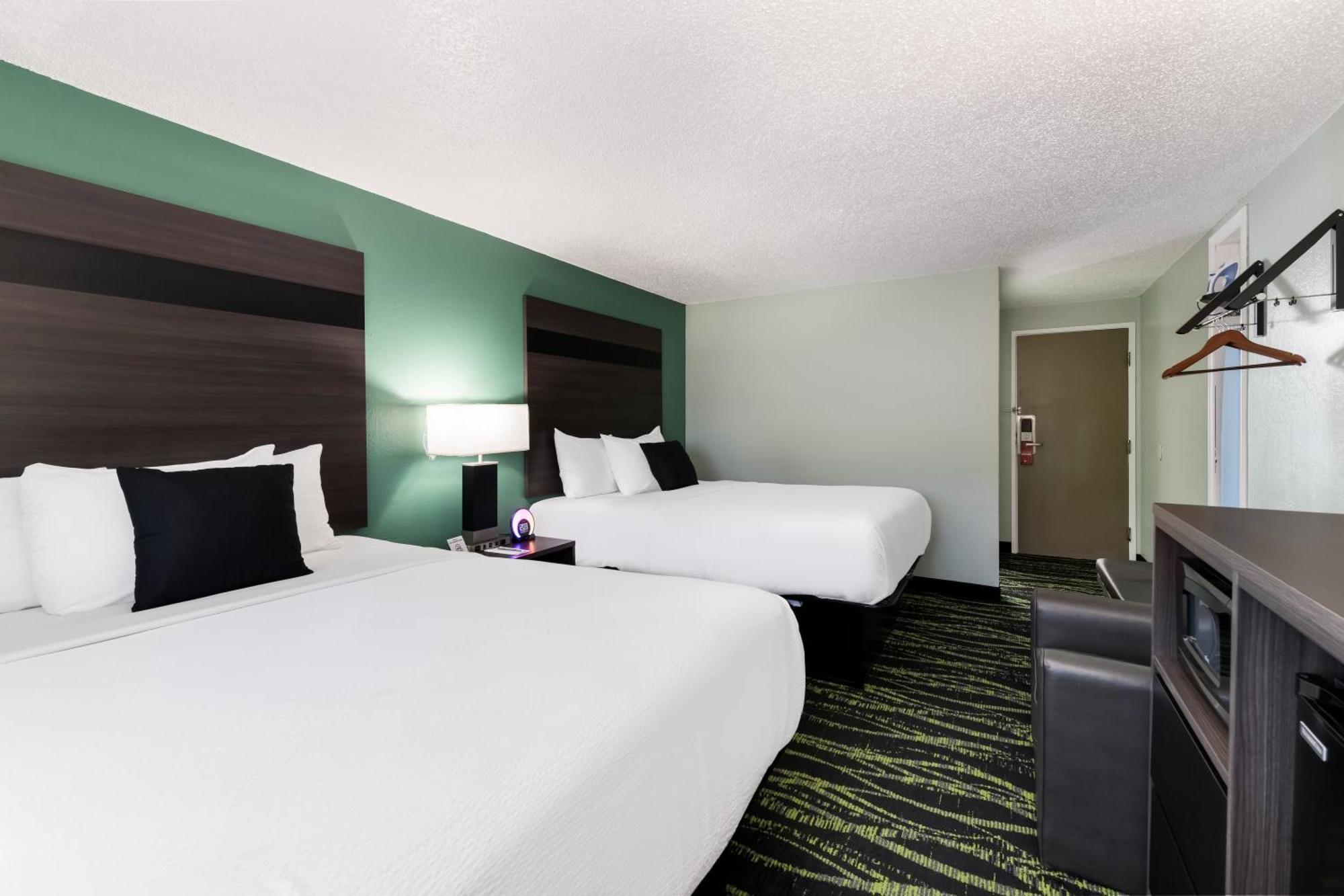 Baymont Inn & Suites By Wyndham Liberty Extérieur photo