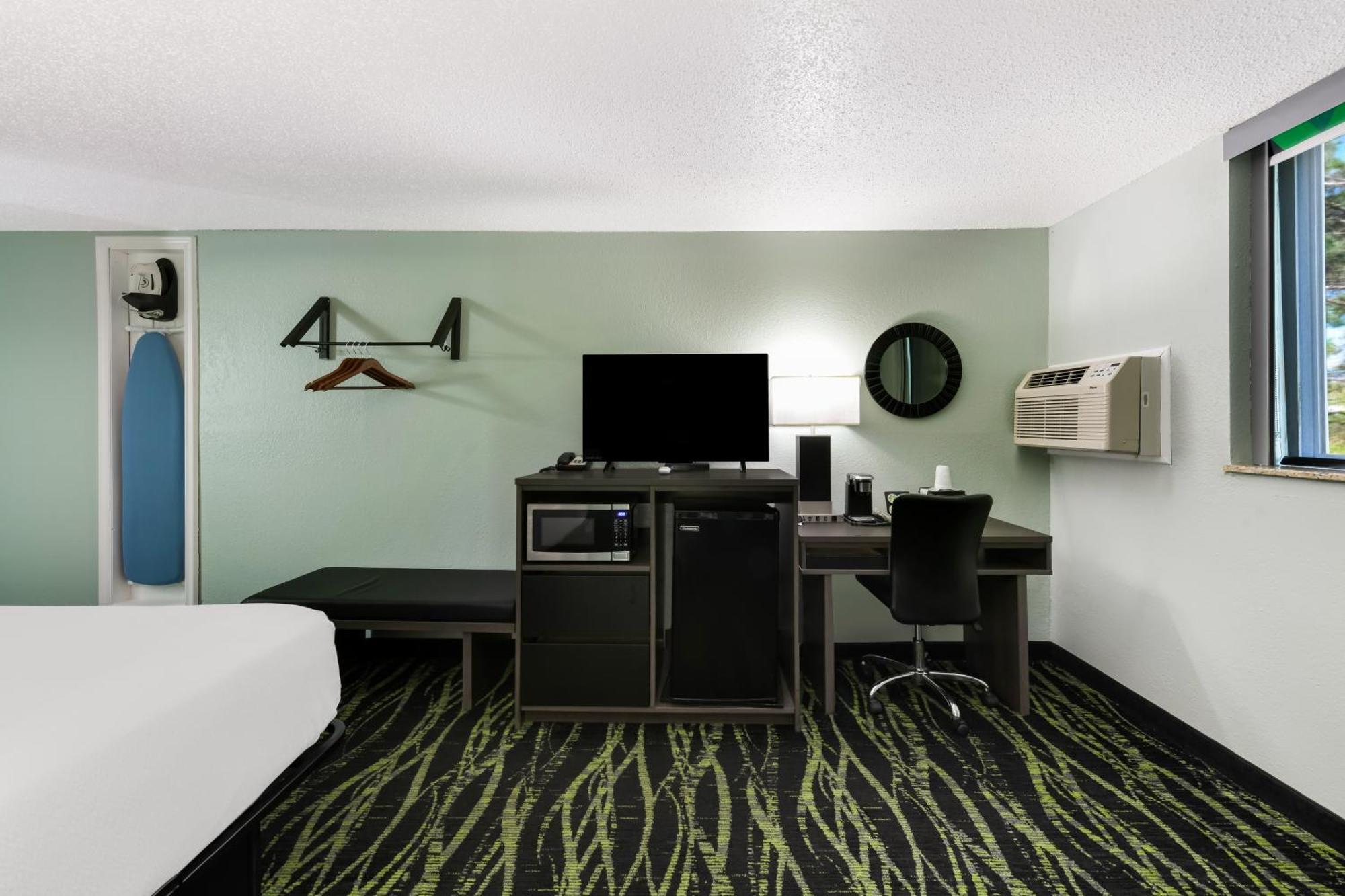 Baymont Inn & Suites By Wyndham Liberty Extérieur photo