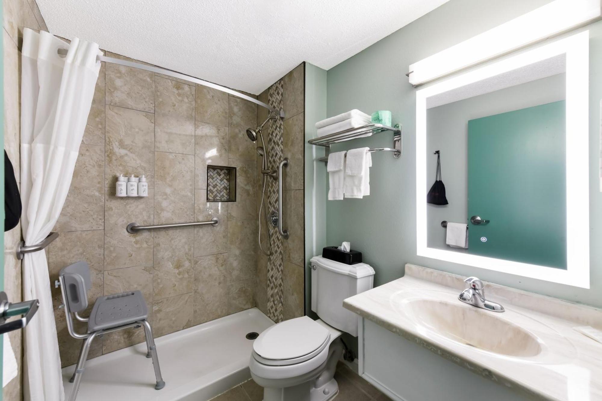 Baymont Inn & Suites By Wyndham Liberty Extérieur photo