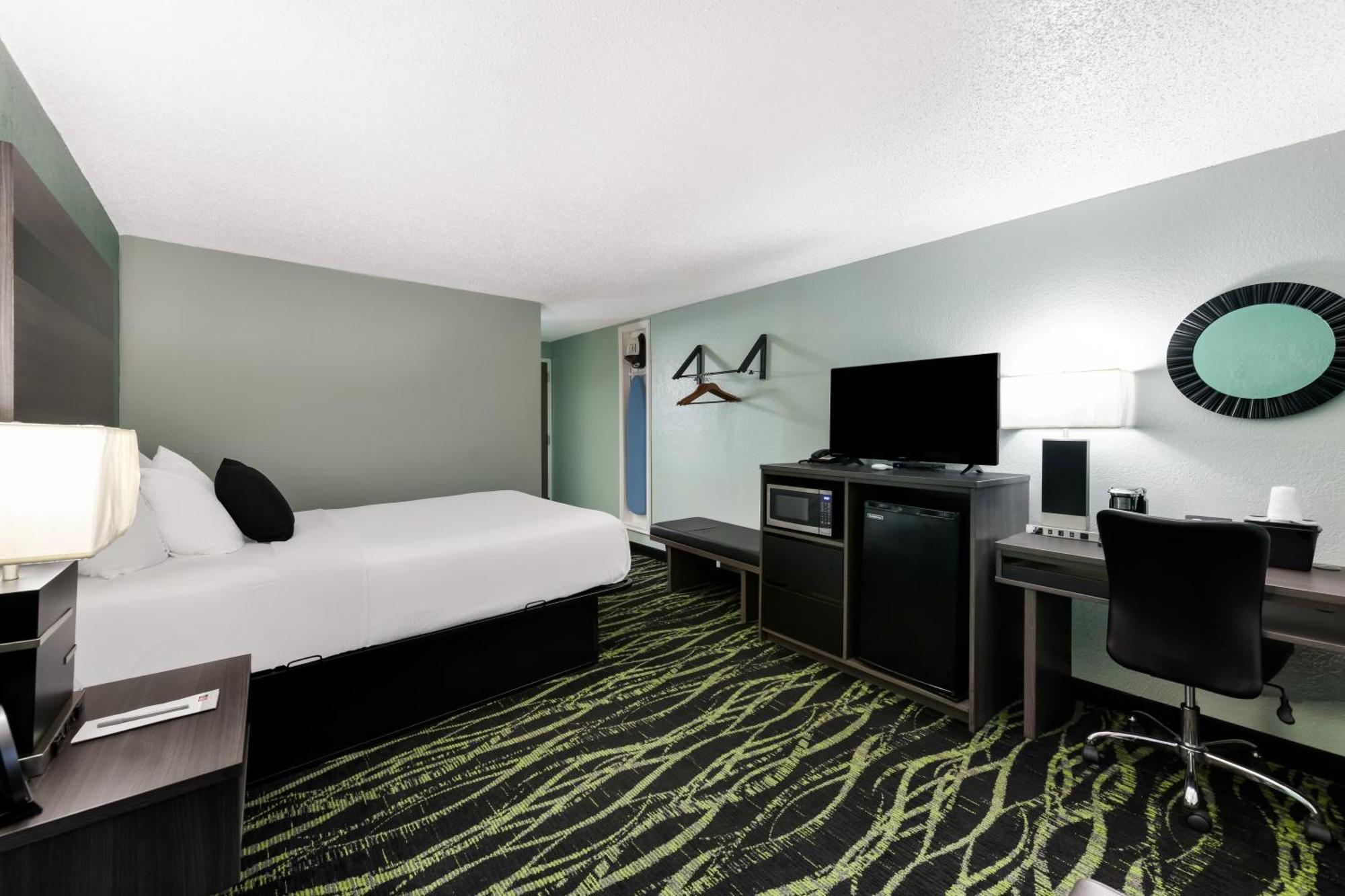 Baymont Inn & Suites By Wyndham Liberty Extérieur photo