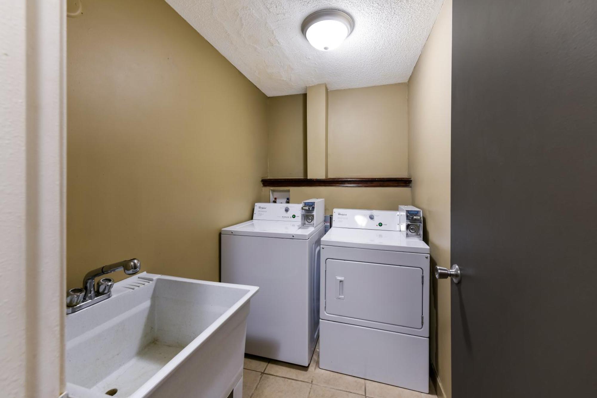 Baymont Inn & Suites By Wyndham Liberty Extérieur photo