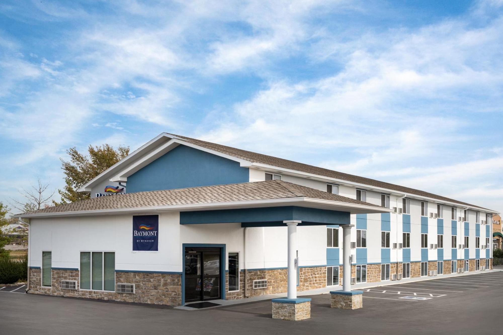 Baymont Inn & Suites By Wyndham Liberty Extérieur photo