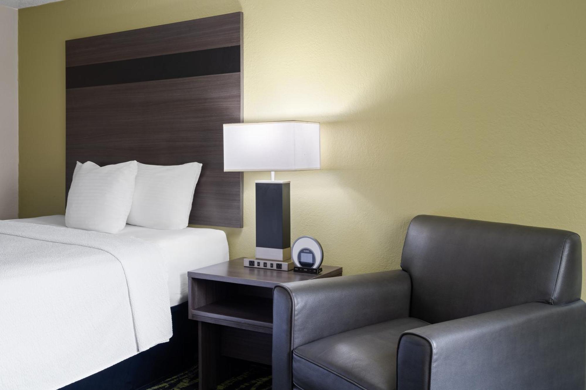 Baymont Inn & Suites By Wyndham Liberty Extérieur photo