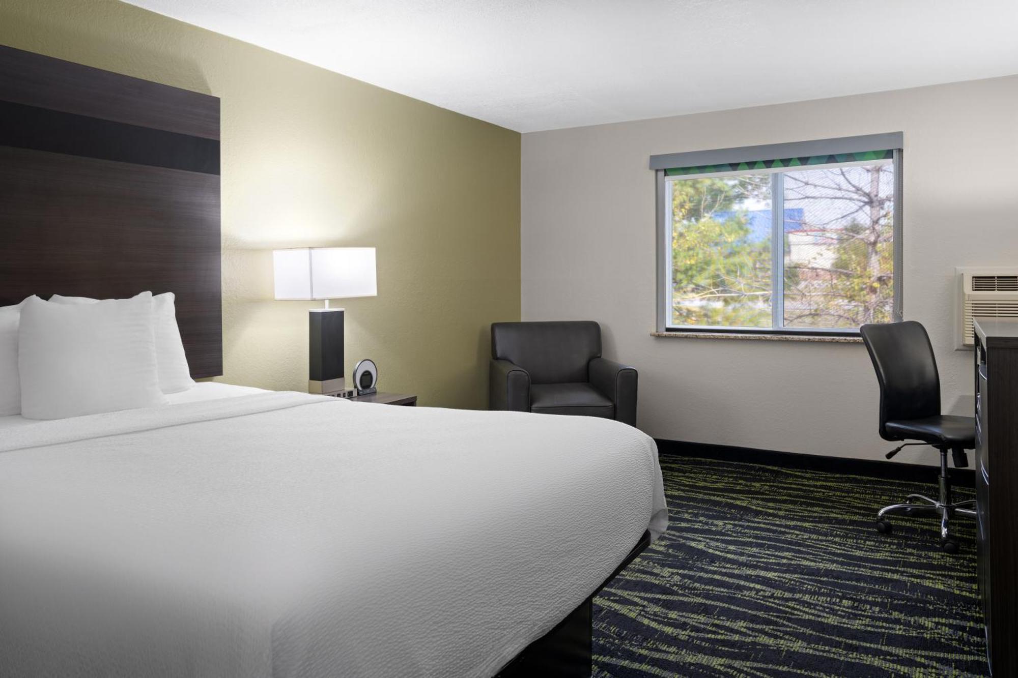 Baymont Inn & Suites By Wyndham Liberty Extérieur photo